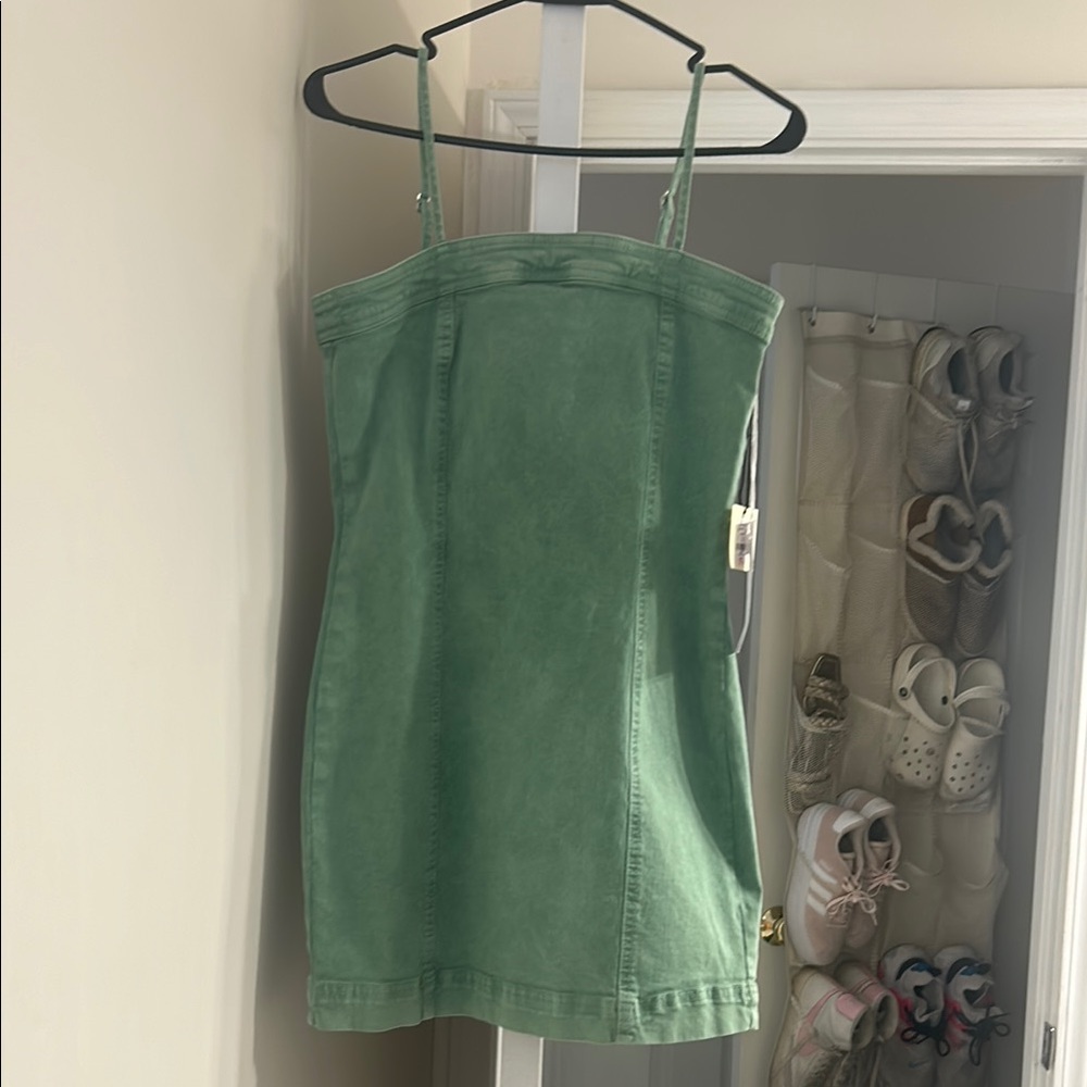 Green Strapless Dress